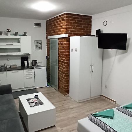 Helly'S Apartman - Self Check-In - Jajce Δωμάτιο φωτογραφία